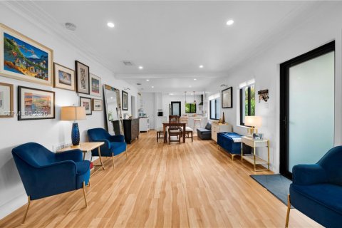 Купить виллу или дом в Майами, Флорида 3 спальни, 124.49м2, № 2026401 - фото 4