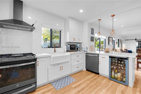 Купить виллу или дом в Майами, Флорида 3 спальни, 124.49м2, № 2026401 - фото 11