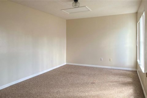 Townhouse in Davenport, Florida 3 bedrooms, 126.72 sq.m. № 2377854 - photo 8