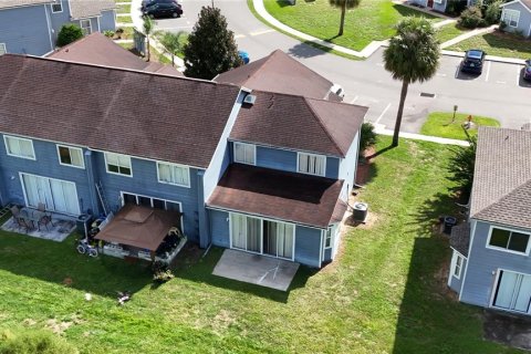 Townhouse in Davenport, Florida 3 bedrooms, 126.72 sq.m. № 2377854 - photo 12