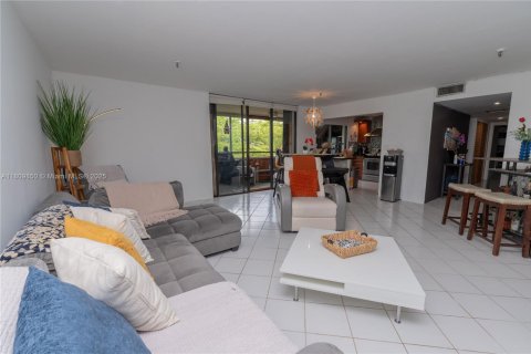 Condominio en venta en Miami, Florida, 2 dormitorios, 113.53 m2 № 1959972 - foto 2