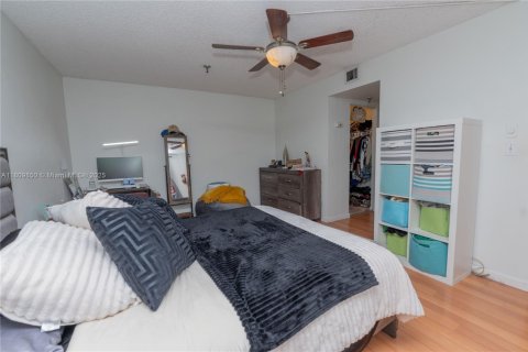 Condominio en venta en Miami, Florida, 2 dormitorios, 113.53 m2 № 1959972 - foto 16