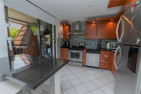 Condominio en venta en Miami, Florida, 2 dormitorios, 113.53 m2 № 1959972 - foto 23