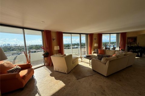 Condominio en venta en Miami Beach, Florida, 4 dormitorios, 252.69 m2 № 1980072 - foto 6
