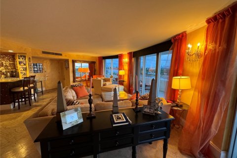 Condominio en venta en Miami Beach, Florida, 4 dormitorios, 252.69 m2 № 1980072 - foto 11