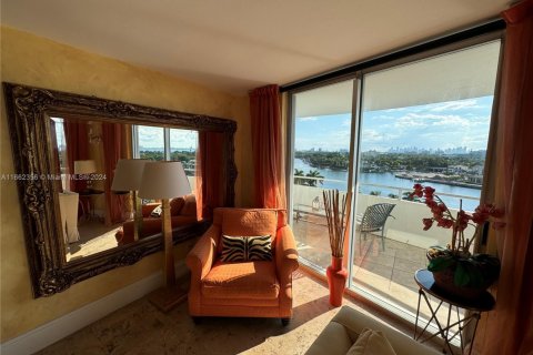 Condominio en venta en Miami Beach, Florida, 4 dormitorios, 252.69 m2 № 1980072 - foto 8