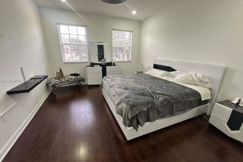 Adosado en alquiler en Miami, Florida, 3 dormitorios, 161.65 m2 № 1993853 - foto 18