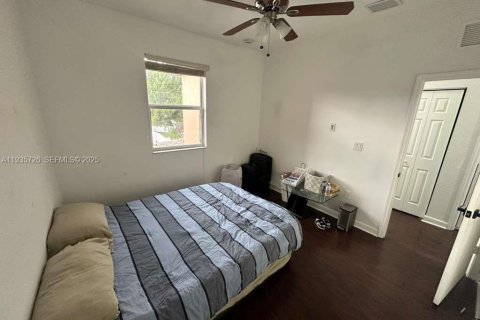 Adosado en alquiler en Miami, Florida, 3 dormitorios, 161.65 m2 № 1993853 - foto 24