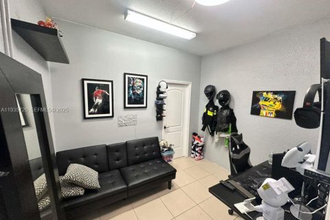 Adosado en alquiler en Miami, Florida, 3 dormitorios, 161.65 m2 № 1993853 - foto 27