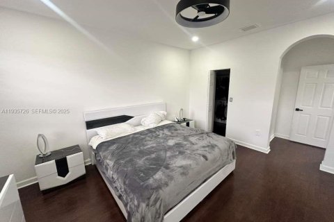 Adosado en alquiler en Miami, Florida, 3 dormitorios, 161.65 m2 № 1993853 - foto 19