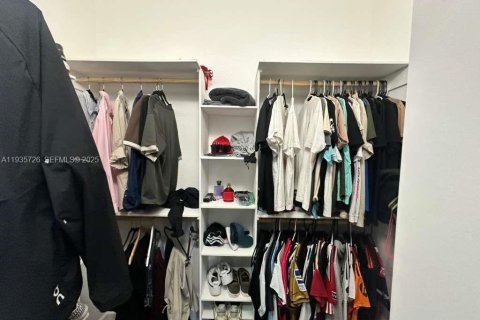 Adosado en alquiler en Miami, Florida, 3 dormitorios, 161.65 m2 № 1993853 - foto 23