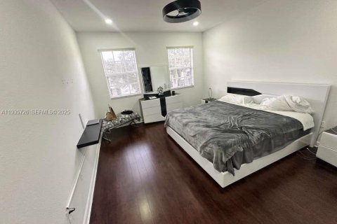 Adosado en alquiler en Miami, Florida, 3 dormitorios, 161.65 m2 № 1993853 - foto 20