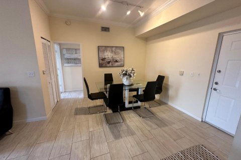 Condominio en alquiler en Wellington, Florida, 2 dormitorios, 109.07 m2 № 2146658 - foto 6