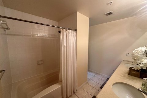 Condominio en alquiler en Wellington, Florida, 2 dormitorios, 109.07 m2 № 2146658 - foto 17