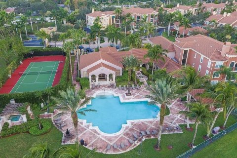 Condominio en alquiler en Wellington, Florida, 2 dormitorios, 109.07 m2 № 2146658 - foto 2