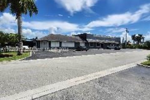 Propiedad comercial en venta en Florida City, Florida № 1692774 - foto 1