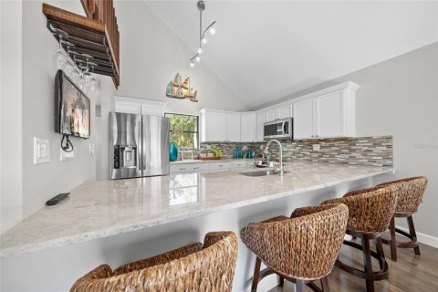 Villa ou maison à louer à Sarasota, Floride: 3 chambres, 201.41 m2 № 1615436 - photo 5