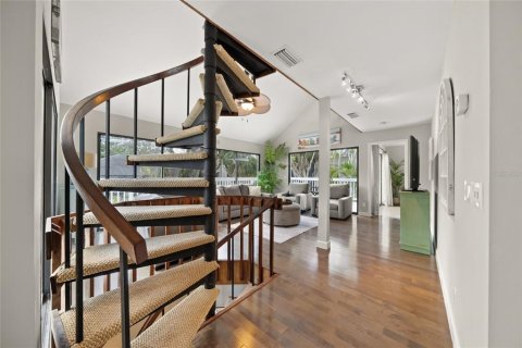 Villa ou maison à louer à Sarasota, Floride: 3 chambres, 201.41 m2 № 1615436 - photo 13