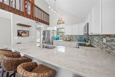 Villa ou maison à louer à Sarasota, Floride: 3 chambres, 201.41 m2 № 1615436 - photo 6