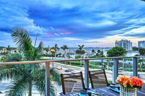 Condo in Sarasota, Florida, 2 bedrooms  № 2355127 - photo 12