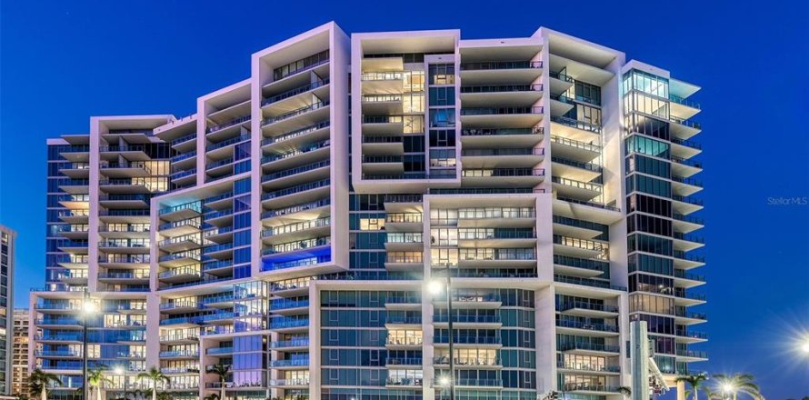 Condo in Sarasota, Florida, 2 bedrooms  № 2355127