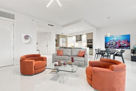 Condo in Sarasota, Florida, 2 bedrooms  № 2355127 - photo 15
