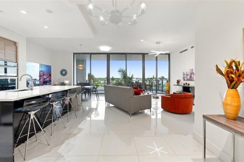 Condo in Sarasota, Florida, 2 bedrooms  № 2355127 - photo 5