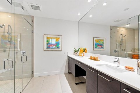 Condo in Sarasota, Florida, 2 bedrooms  № 2355127 - photo 28