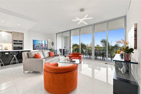 Condo in Sarasota, Florida, 2 bedrooms  № 2355127 - photo 8