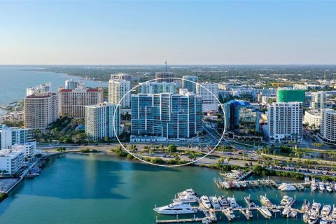 Condo in Sarasota, Florida, 2 bedrooms  № 2355127 - photo 2