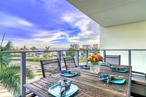 Condo in Sarasota, Florida, 2 bedrooms  № 2355127 - photo 10