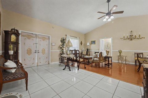 House in North Lauderdale, Florida 3 bedrooms, 166.48 sq.m. № 2083736 - photo 8