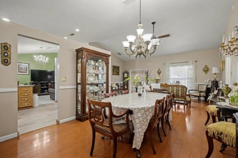 House in North Lauderdale, Florida 3 bedrooms, 166.48 sq.m. № 2083736 - photo 11