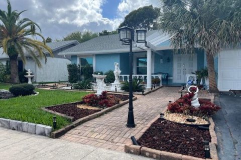 House in North Lauderdale, Florida 3 bedrooms, 166.48 sq.m. № 2083736 - photo 26