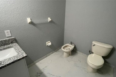 Casa en alquiler en Davenport, Florida, 5 dormitorios, 231.61 m2 № 1777400 - foto 29