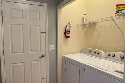 Casa en alquiler en Davenport, Florida, 5 dormitorios, 231.61 m2 № 1777400 - foto 9