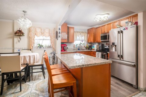 Condominio en venta en North Miami Beach, Florida, 2 dormitorios, 100.06 m2 № 2031481 - foto 4