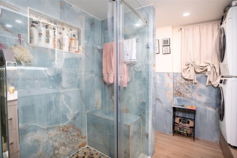 Condominio en venta en North Miami Beach, Florida, 2 dormitorios, 100.06 m2 № 2031481 - foto 12