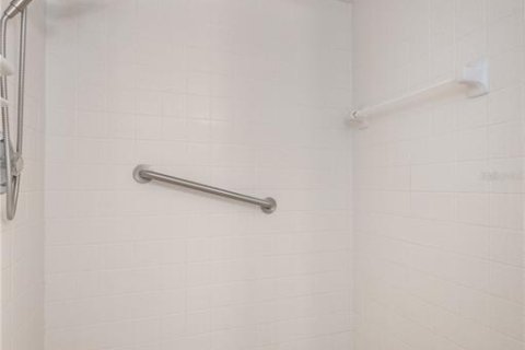 Condo in Lakeland, Florida, 2 bedrooms  № 2195813 - photo 18