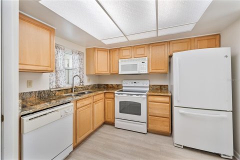 Condo in Lakeland, Florida, 2 bedrooms  № 2195813 - photo 5