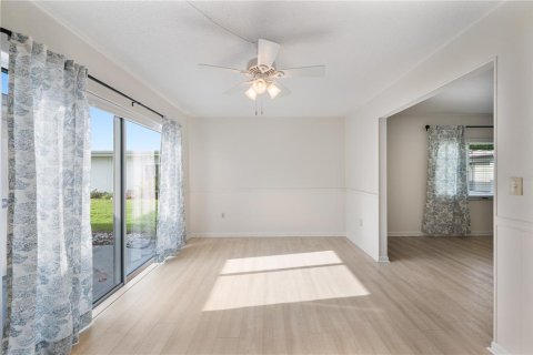 Condo in Lakeland, Florida, 2 bedrooms  № 2195813 - photo 9
