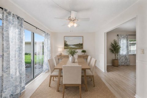 Condo in Lakeland, Florida, 2 bedrooms  № 2195813 - photo 8