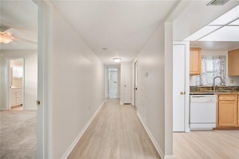 Condo in Lakeland, Florida, 2 bedrooms  № 2195813 - photo 4