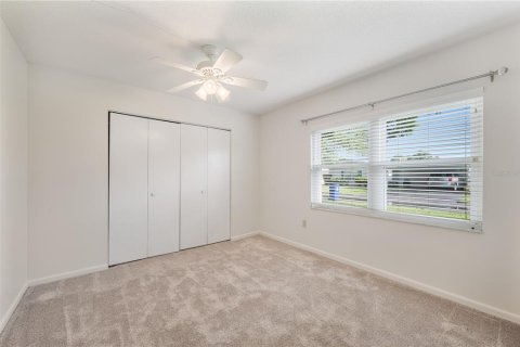 Condo in Lakeland, Florida, 2 bedrooms  № 2195813 - photo 19