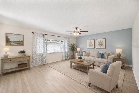 Condo in Lakeland, Florida, 2 bedrooms  № 2195813 - photo 10