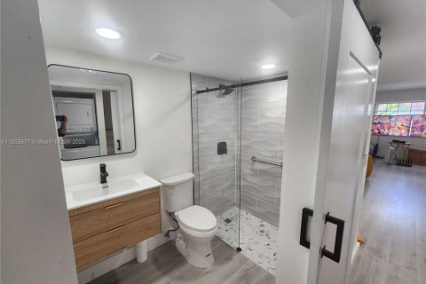 Apartamento en alquiler en Miami Lakes, Florida, 3 dormitorios, 117.99 m2 № 1871585 - foto 2