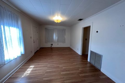 Villa ou maison à vendre à Tampa, Floride: 4 chambres, 168.62 m2 № 2403182 - photo 10