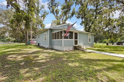 House in Trenton, Florida 3 bedrooms, 102.19 sq.m. № 2304735