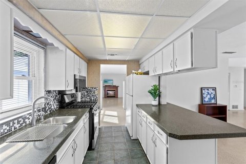 Villa ou maison à vendre à Orlando, Floride: 4 chambres, 185.06 m2 № 2399421 - photo 16