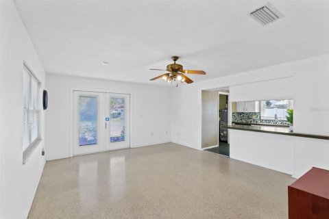 Villa ou maison à vendre à Orlando, Floride: 4 chambres, 185.06 m2 № 2399421 - photo 8